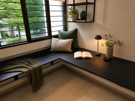 Dark bay-window daybed